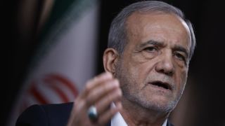 مقامات ایرانی با فرمانده ارتش پاکستان منیر برای تلاش‌های میانجی‌گری دیدار کردند