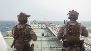 آمریکا مین‌های دریایی ایران را از میان گذرگاه هرمز برداشت، CENTCOM می‌گوید