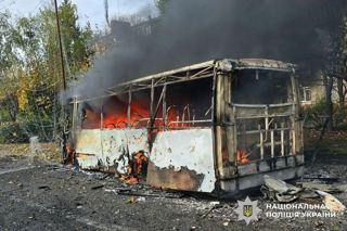 حداقل ۳۰ کشته در حمله بمب هدایت شده روسی به اتوبوس مسافری در اوکراین