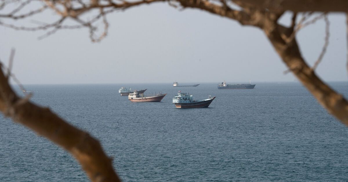 ترافیک تنگه هرمز همچنان در سطح پایین باقی ماند