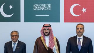 پاکستان و ترکیه برای حمایت نظامی از عربستان سعودی در جنگ با حوثی‌ها اقدام می‌کنند