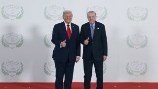 ترامپ در جریان شام روز جمهوری رهبران ترکی‌زبان با اردوغان تماس می‌گیرد