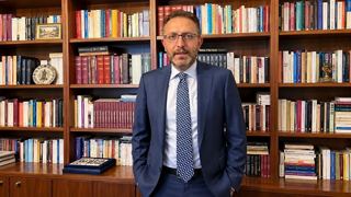 مشاور سابق اردوغان در تحقیق صندوق سرمایه‌گذاری ترکیه زندانی شد