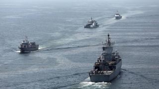 نیروهای آمریکایی به کشتی شکستن تحریم بندرهای ایران شلیک کردند، CENTCOM تأیید کرد