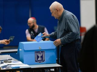 نتانیاهو در انتخابات پرخطر اسرائیل با رقابت سخت روبرو است