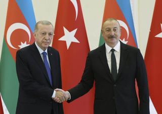 آذربایجان دستور بازداشت ۷ ترک از جمله یک منتقد طرفدار اردوغان صادر کرد