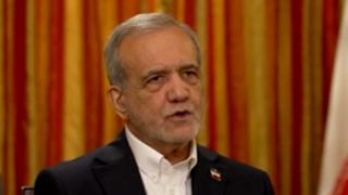 رئیس‌جمهور ایران از برنامه هسته‌ای خود سخت‌گیرانه دفاع کرد و آمریکا را متهم به جنگ خاورمیانه