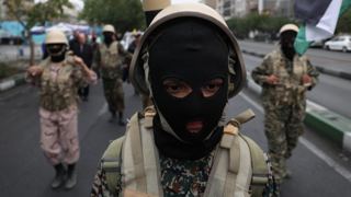 جمهوری اسلامی برای شکار منتقدان خارجی و ترویج «خودفدایی» تلاش می‌کند