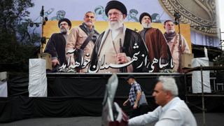 ایران ۲۰۰ میلیون دلار کمک جنگی به حزب‌الله برای لبنان می‌فرستد