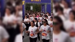 زنان ایرانی بدون حجاب در مسابقه‌ای در تهران شرکت کردند