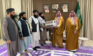 افغانستان و عربستان سعودی درباره همکاری انرژی خورشیدی و بادی گفتگو می‌کنند