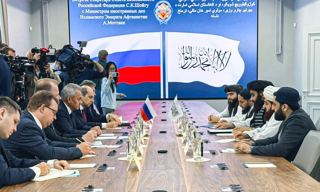 متقی و شویگو امنیت منطقه‌ای و همکاری افغانستان و روسیه را بررسی می‌کنند