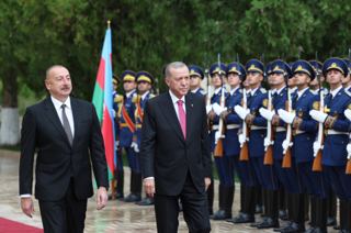 حزب اردوغان برای کاهش تنش‌ها با جمهوری آذربایجان بر سر ممنوعیت روسری در مدارس تلاش می‌کند