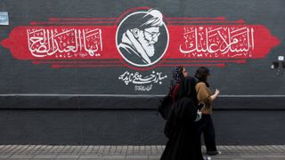 ایران ارتباطات غیرمستقیم را حفظ می‌کند در حالی که پاسخ به طرح هرمز آمریکا را بررسی می‌کند