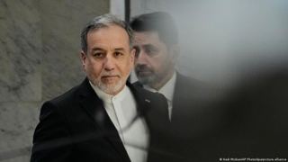 ایران: تشدید درگیری سیاسی در میان بحران اقتصادی و جنگ
