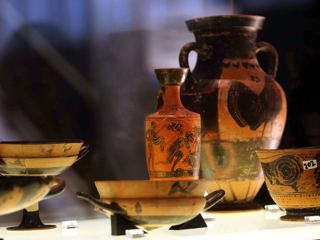 اسرائیل ۲۲ اثر باستانی دزدی‌شده را به یونان بازمی‌گرداند