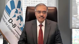 دی-۸ برای تبدیل وزن اقتصادی رو به رشد به روابط تجاری عمیق‌تر تلاش می‌کند