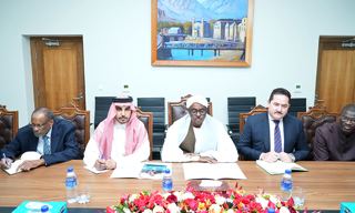 موتقی با معاون دبیرکل سازمان همکاری اسلامی دیدار کرد تا درباره گسترش همکاری با افغانستان بحث کند