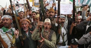 حوثی‌های تحت حمایت ایران از از دست دادن خاک در یمن انکار می‌کنند؛ قیمت نفت با وجود درگیری‌های شدید کاهش می‌یابد