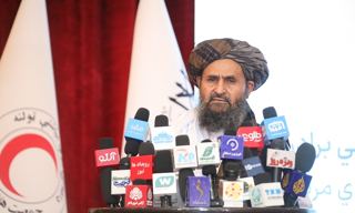 ملا برادر از یوناما می‌خواهد دستاوردهای اقتصادی و امنیتی افغانستان را نادیده نگیرد