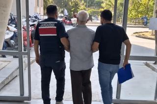 ترکیه ۲۱ نفر را در ازمیر به دلیل کمک‌های بشردوستانه به پیروان جولن بازداشت کرد
