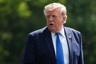 ترامپ می‌گوید هرمز 'نوعی باز' است و پیش‌بینی می‌کند تهران به زودی به صلح خواهد رسید